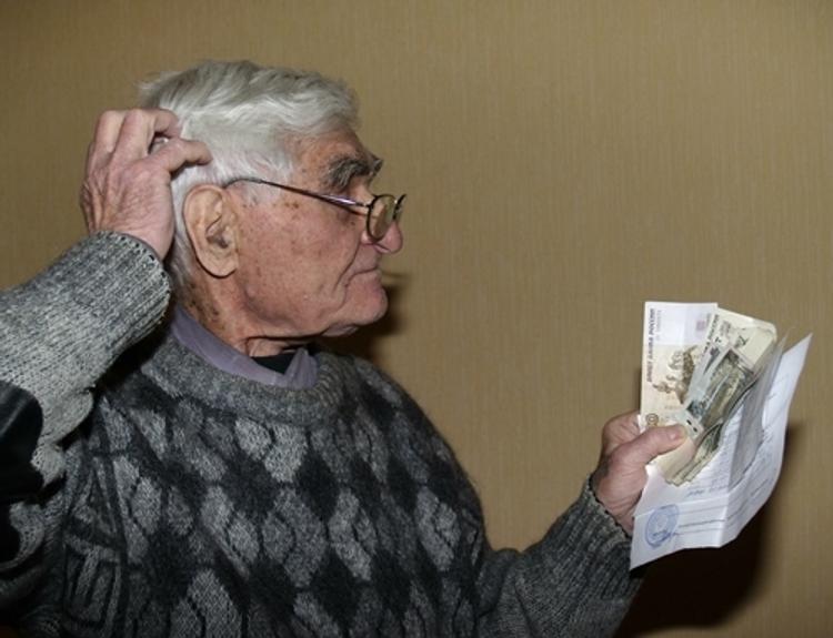 Почти треть миллиона российских пенсионеров остались без разовых выплат