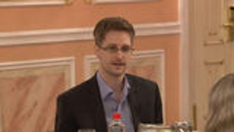 Сноуден советует отказаться от нового смарт-мессенджера от Google