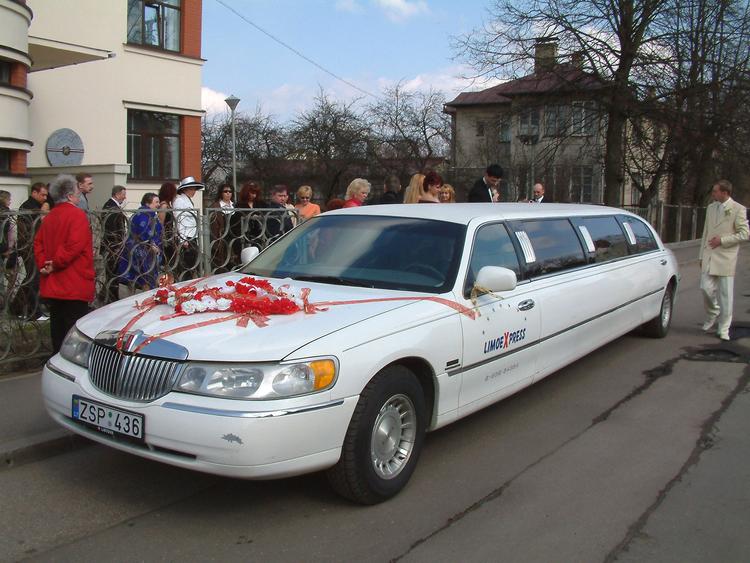 Очередной стреляющий свадебный кортеж: в Москве был введен план "Перехват"