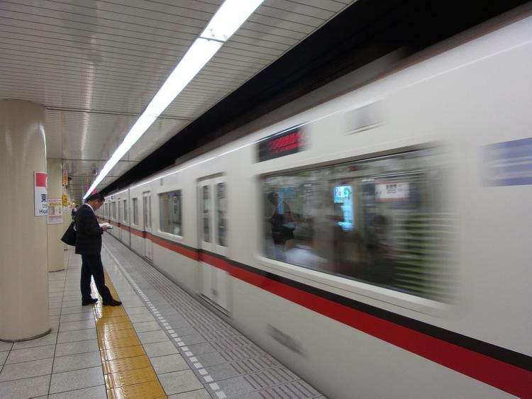 В метро Токио снова газовая атака?
