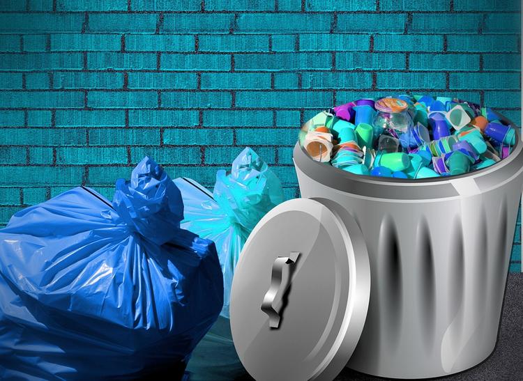 В коммунальных платежках россиян с 2017 года появится строка "за вывоз мусора"