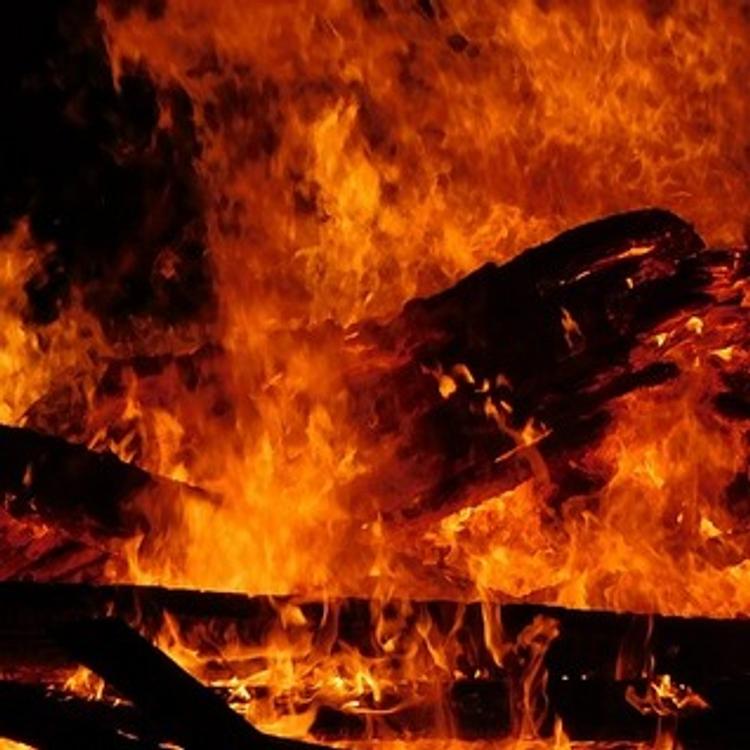 20 человек приняло участие в тушении пожара на Нововятском лыжном комбинате