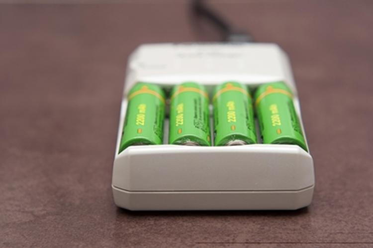 Аналог "вечной" батарейки создают в Самарском университете