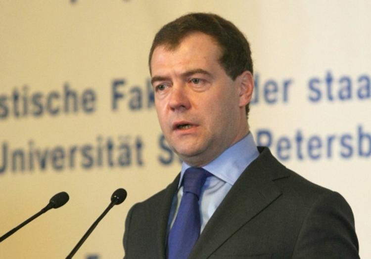 Дмитрий Медведев отверг советскую систему распределения выпускников вузов