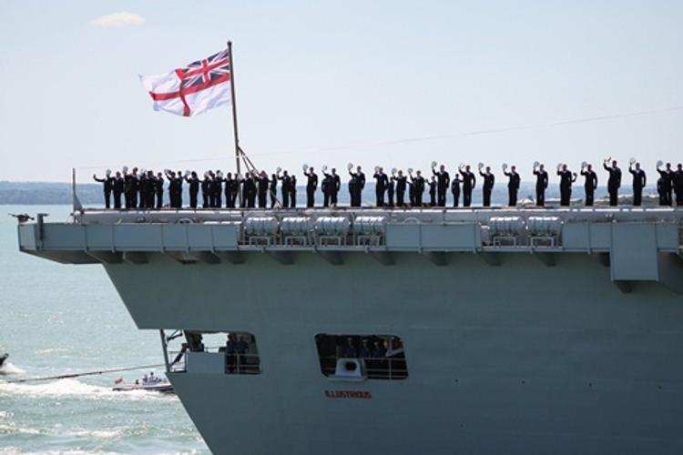 Британский флот поднят по тревоге: Русские идут!