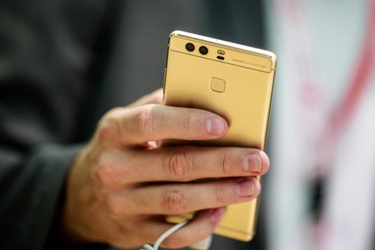 Компания Huawei выпустила недорогой, но очень мощный телефон (ФОТО)