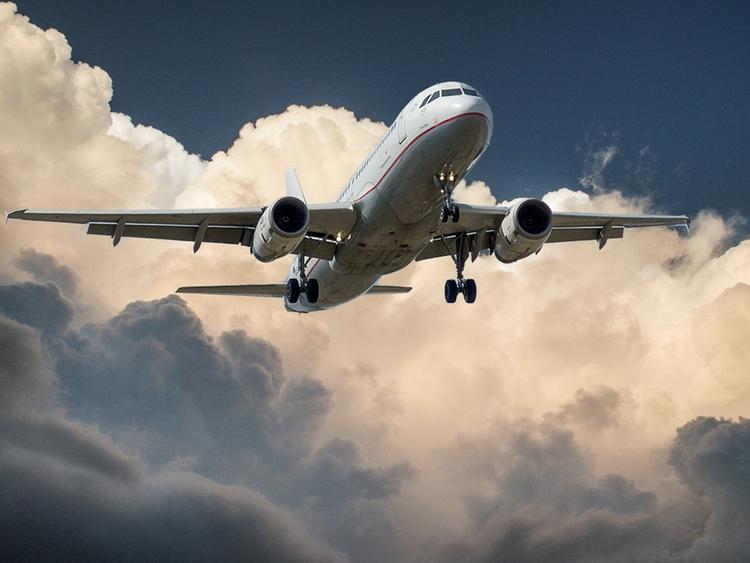 Самолет компании "Аэрофлот" экстренно сел в Иркутске из-за состояния пассажирки