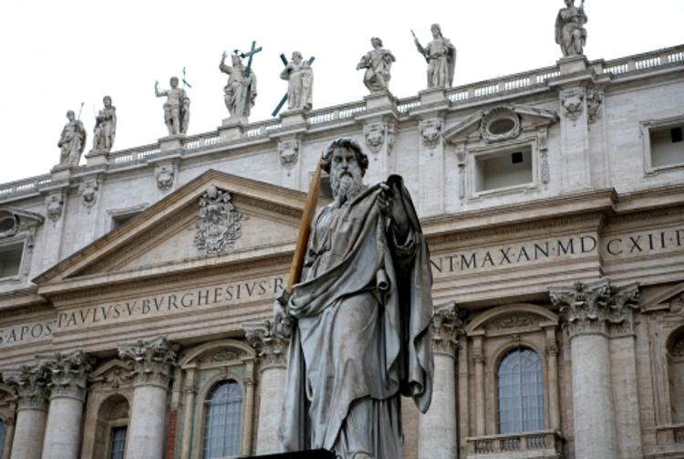 Ватикан запретил католикам хранить у себя дома прах родственников