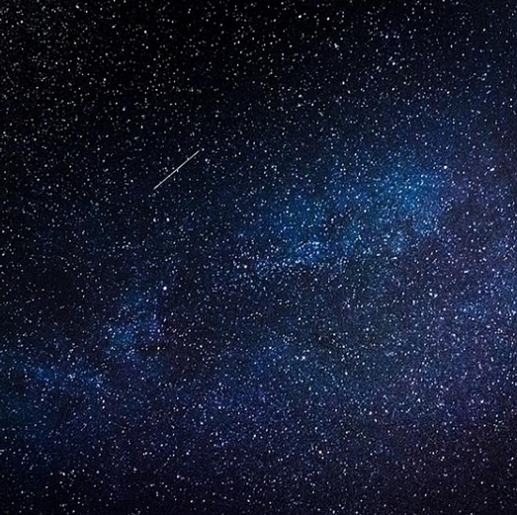 Камера запечатлела падение метеорита в Бурятии (ВИДЕО)