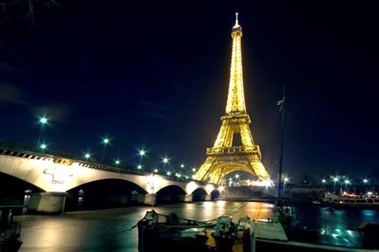 Увидеть Париж и обеднеть: туристов обокрали на полмиллиона евро