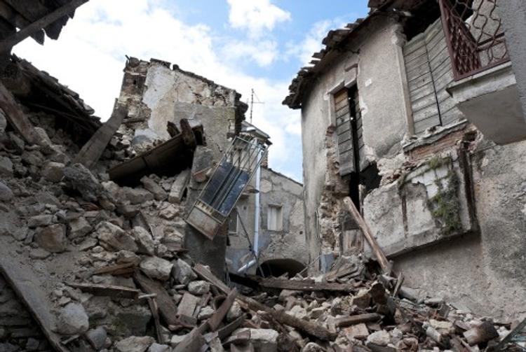 Землетрясение в Италии попало на видео (ВИДЕО)