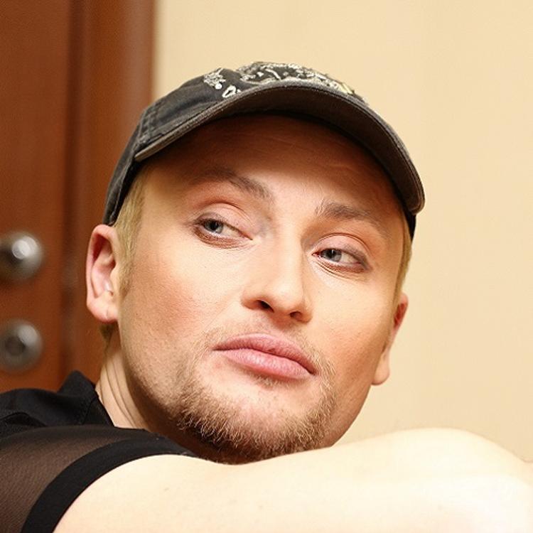 Певцу Шуре запретили въезд на Украину
