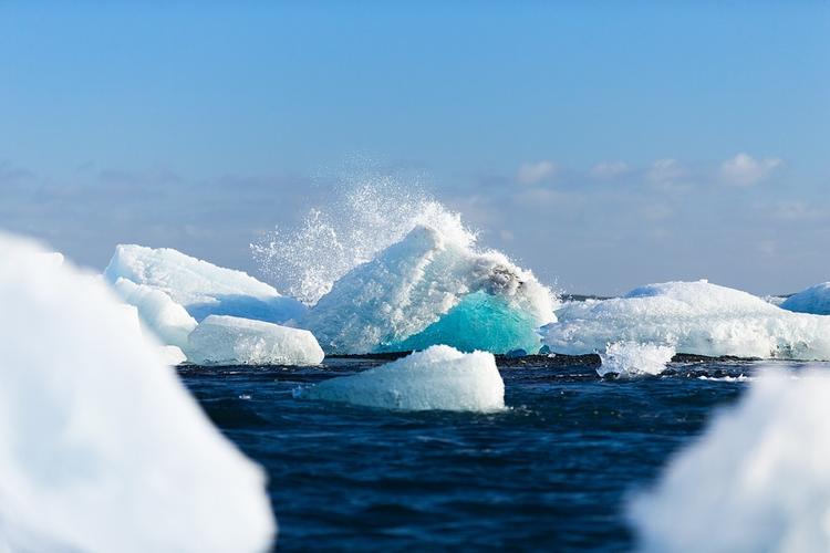 Учёные: газы со дна океана ускоряют глобальное потепление