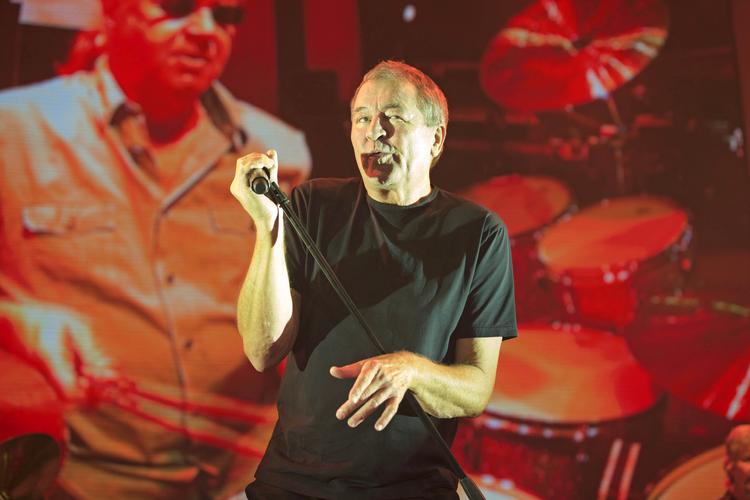 Дмитрия Медведева - фаната Deep Purple - на концерт позвал лидер группы