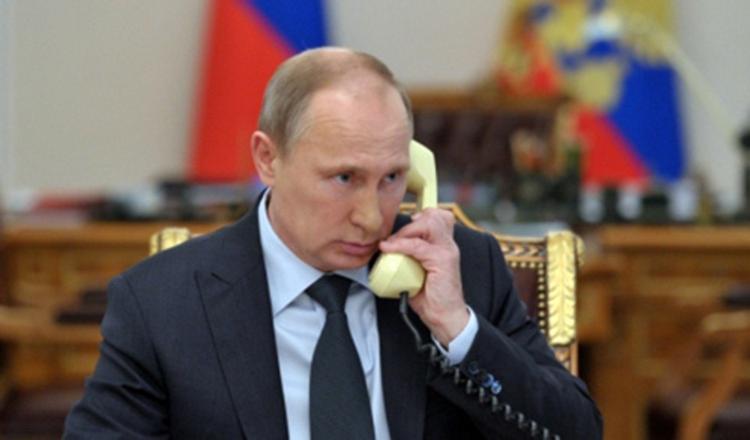 Путин обсудил с германским канцлером транзит газа через Украину