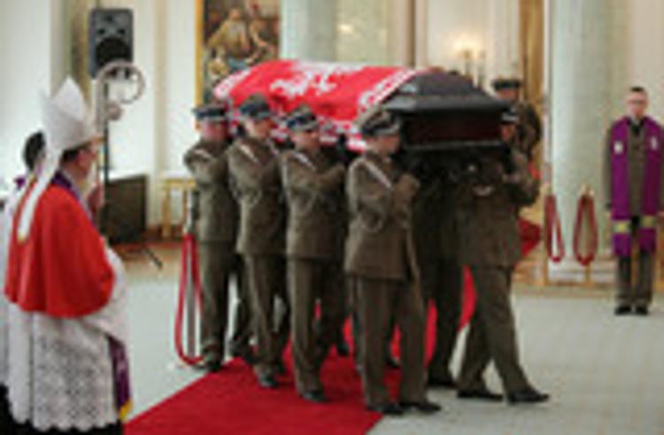 Тела экс-президента Польши Качиньского и его супруги эксгумированы из саркофага