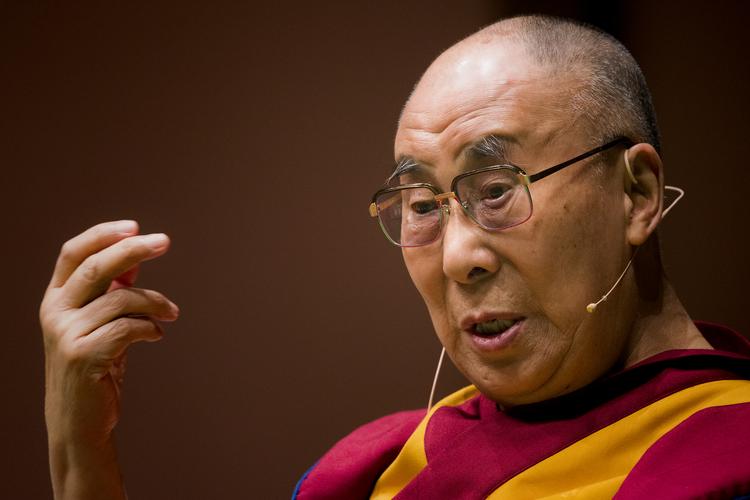 Далай-лама хочет поговорить с Трампом