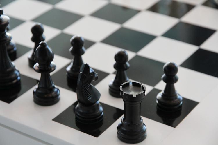 Знаменитый российский шахматист погиб, упав с 12-го этажа