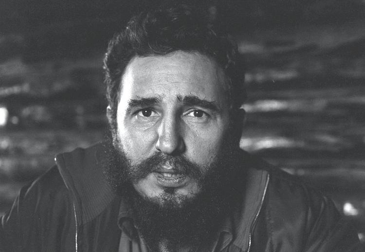 Сестра Фиделя Кастро не приедет на его похороны