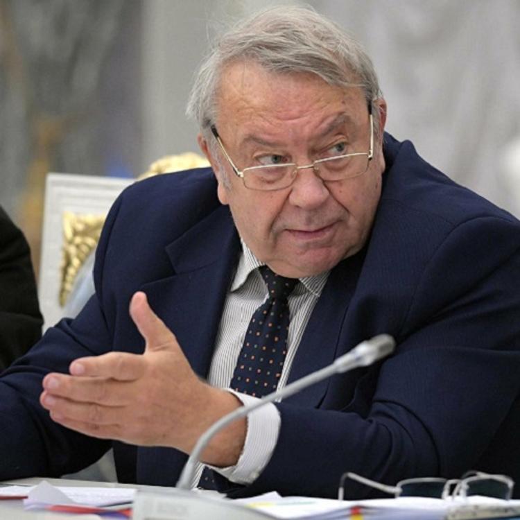 Глава РАН отказался трудоустраивать уволенных Путиным чиновников-академиков