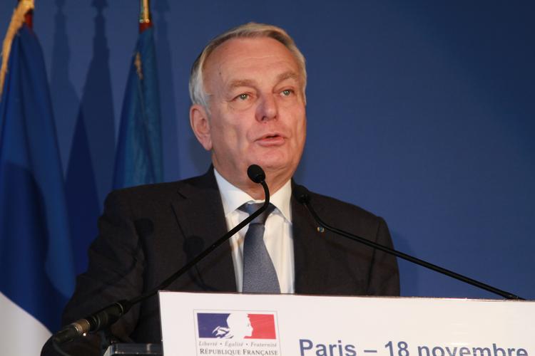 Глава МИД Франции объяснил, почему не поддерживает снятие санкций с России