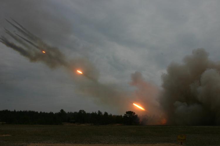 Учения с ракетными стрельбами начались на юге Украины