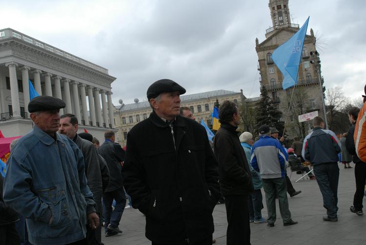 Украинские пенсионеры устроили митинг у стен Рады (ФОТО)
