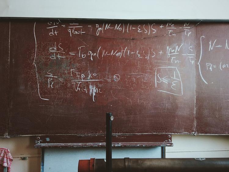 Учитель математики-красавчик отказался от мировых подиумов ради преподавания