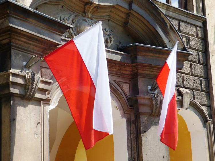 МИД России: диалог с Польшей осложнится из-за поправок о коммунизме