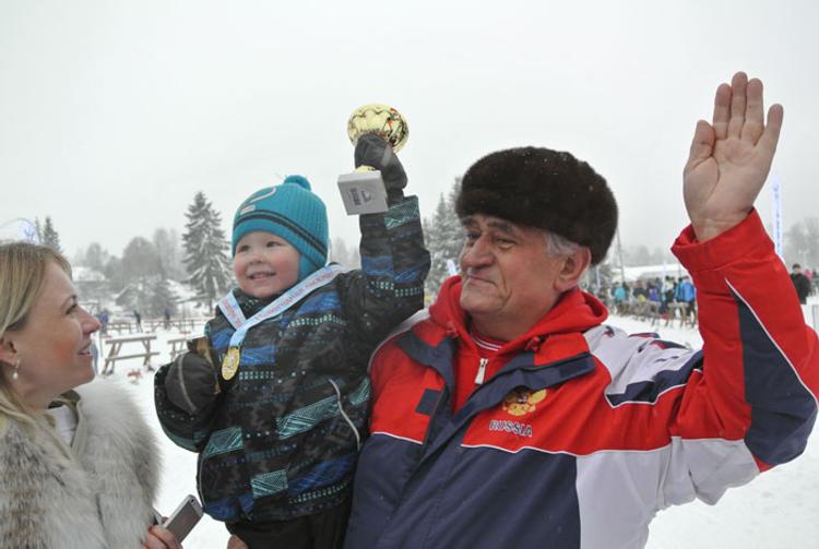 700 человек стартовали в лыжной гонке на Кубок Губернатора Кировской области