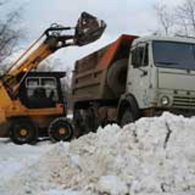 В Челябинске за праздники вывезли почти 60 тысяч тонн снега