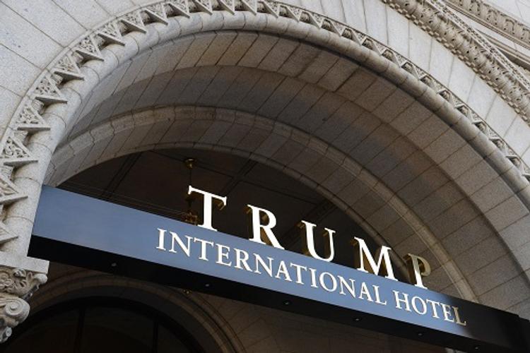Доходы от отелей Трампа пойдут в казну США