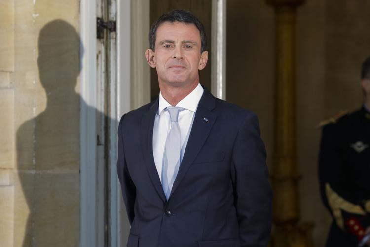Неизвестный попытался дать пощечину кандидату в президенты Франции (ВИДЕО)