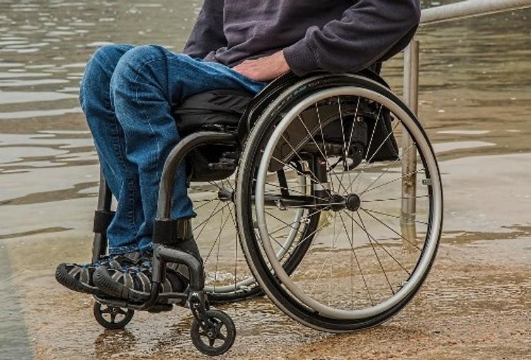 Минтруда РФ заставит чиновников лично заниматься трудоустройством инвалидов