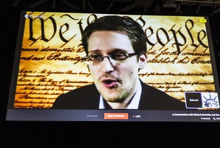 Дмитрий Песков рассказал, выдаст ли Россия Сноудена