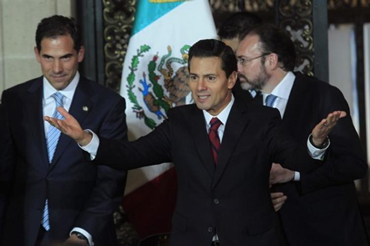 Президент Мексики отказался встречаться с Трампом