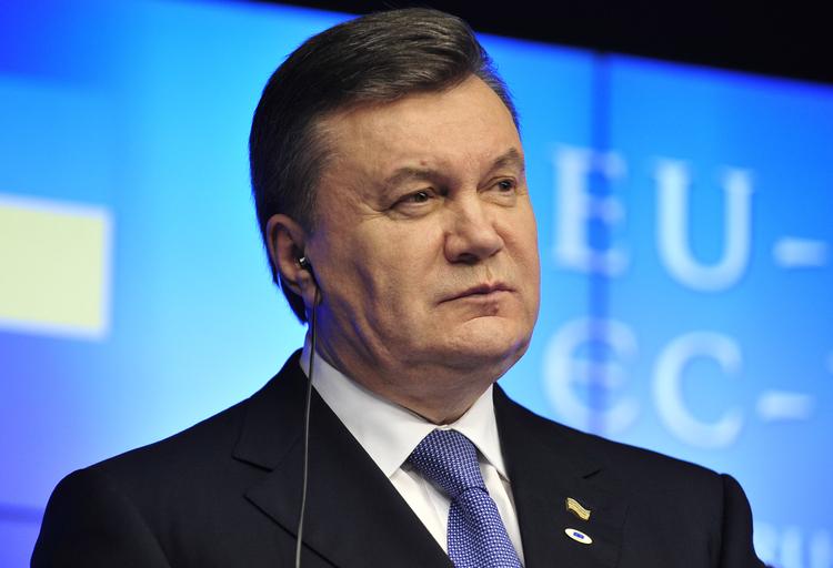 Киевский суд арестовал унитаз Януковича