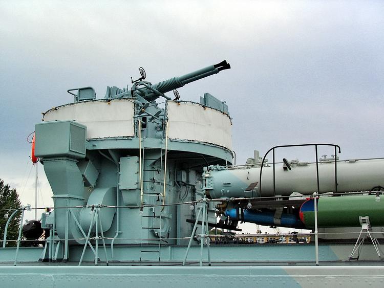 Эсминец США, оснащенный системой ПРО и крылатыми ракетами, вошел в Черное море