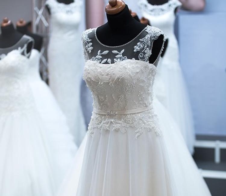 В Мексике в течение 87 лет в витрине свадебного магазина стоит чучело невесты