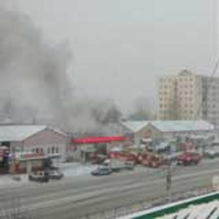 В Челябинске загорелся Птичий рынок