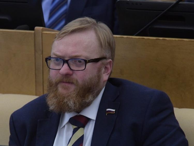 Депутат Милонов предложил запретить эротические СМИ
