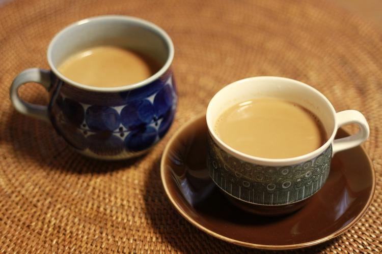 Ученые советуют людям никогда не пить чай с молоком