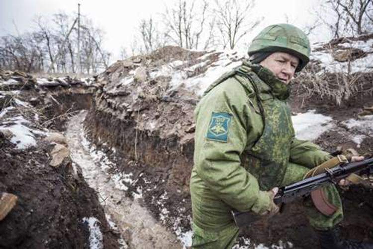 Украинская армия за сутки обстреляла свыше десяти населенных пунктов ДНР