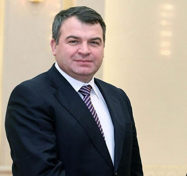 Сердюков стал одним из кандидатов в совет директоров ОАК