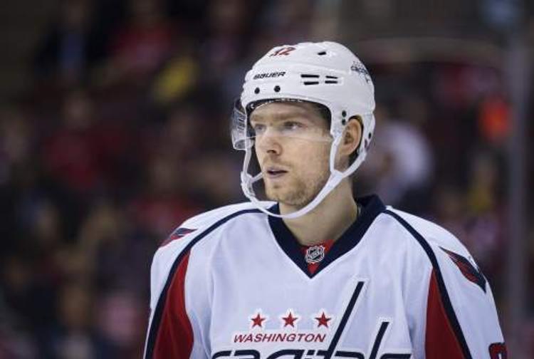 Хоккеист Евгений Кузнецов стал первой звездой дня НХЛ