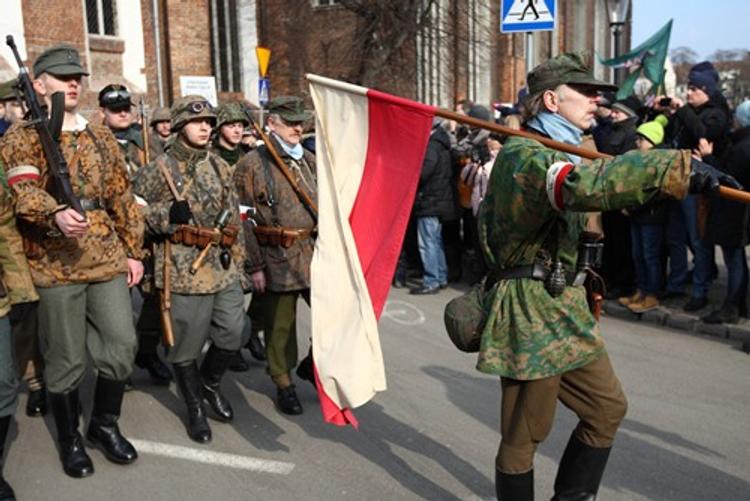 В Польше прошел запрещенный "марш проклятых солдат" (ФОТО)
