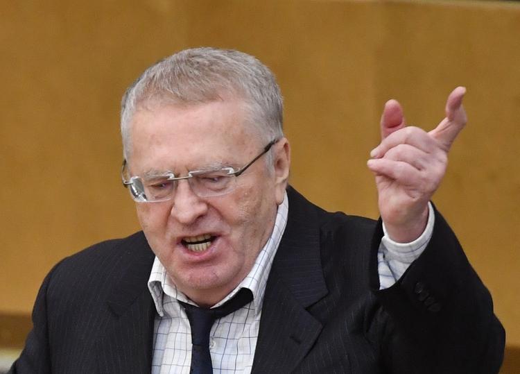 Жириновский заявил, что женщина должна варить борщ