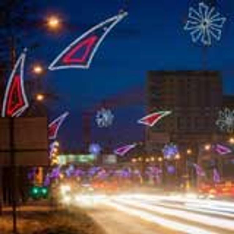 В Челябинске оставят новогоднюю иллюминацию