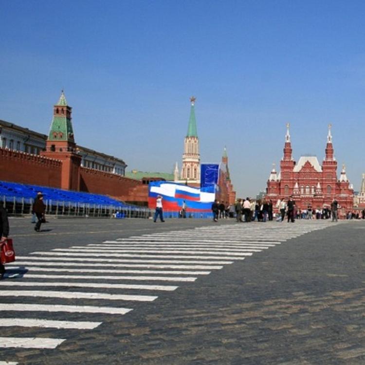 Феминистки признались, что баннер на кремлевской башне - всего лишь фотомонтаж