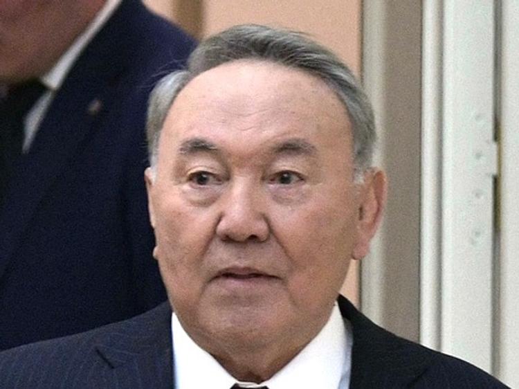 Глава Казахстана подписал закон о внесении поправок в конституцию